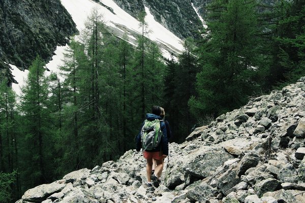 Voyagez Malin en Voiture : 10 Conseils Imparables pour Économiser sur vos Trajets Routiers